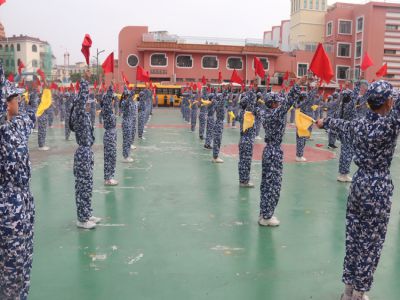 标尚学校举行七八年级学生国防教育结营仪式